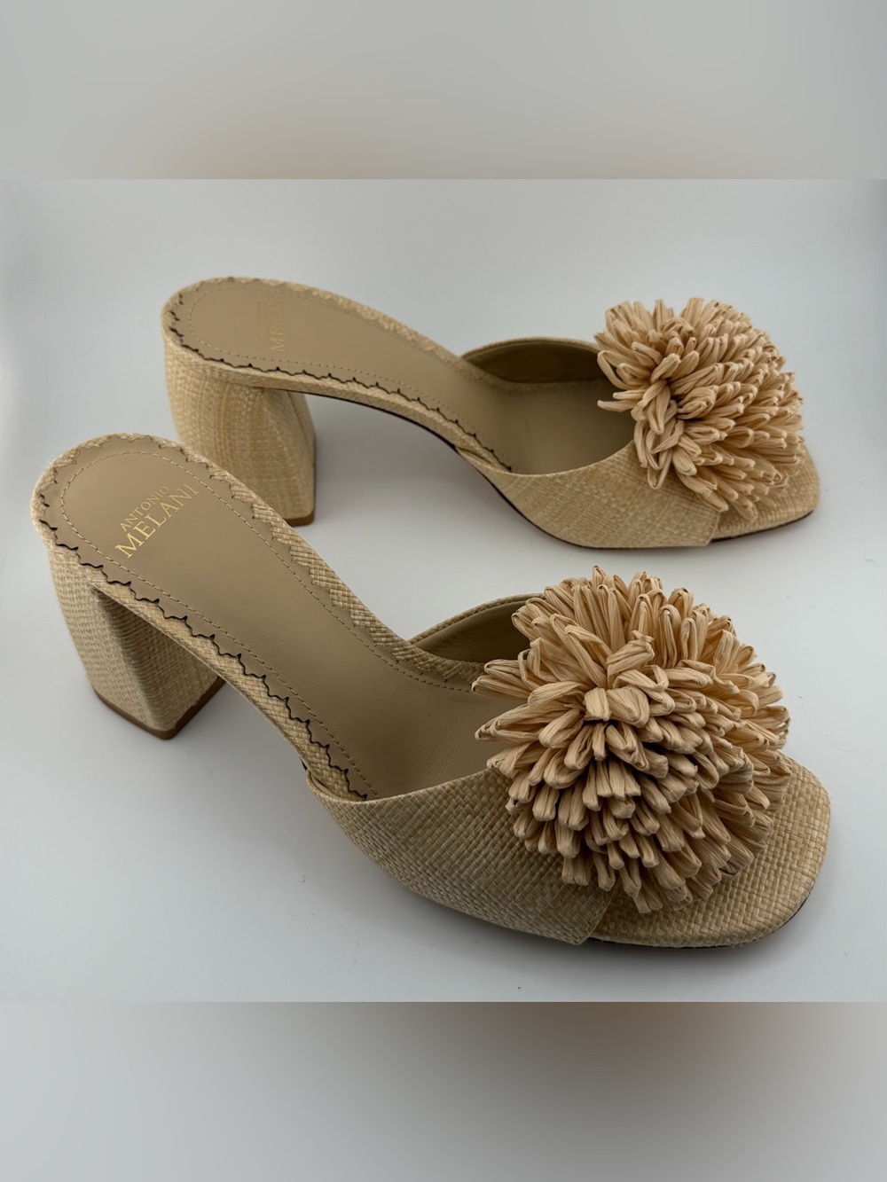 Antonio Melani Raffia Floral Block Heel Mules Natural Women’s 9.5M NWOB